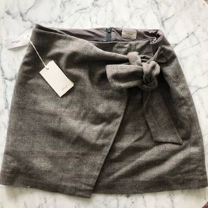 ARITZIA short Skirt NWT